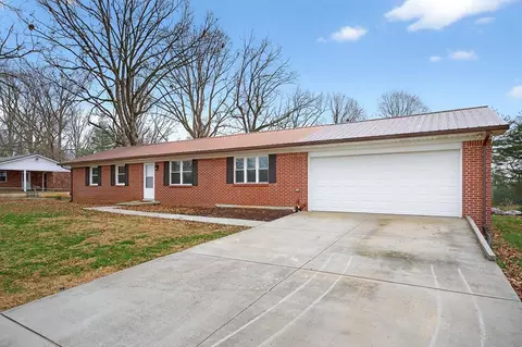 131 Jennifer St, Livingston, TN 38570