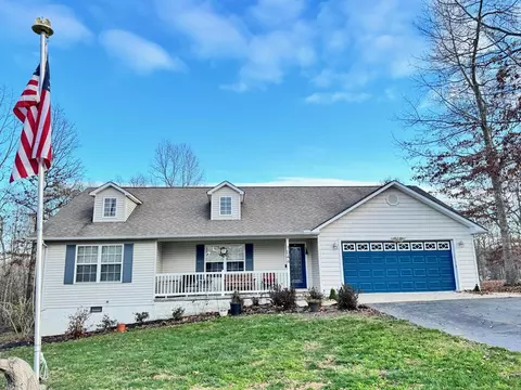 1044 Ackia Dr, Crossville, TN 38572