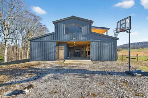 8225 Red Hill Rd, Pall Mall, TN 38577