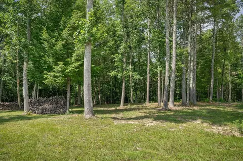 515 Ferry Bend Trl, Crossville, TN 38571