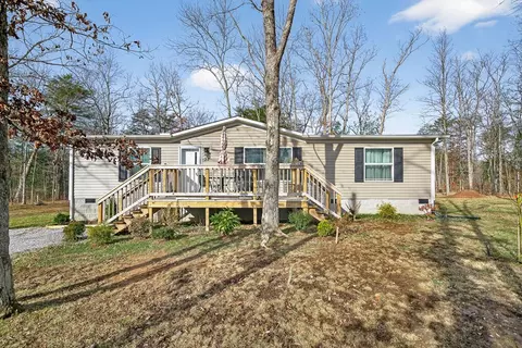 22 Lancer Dr, Crossville, TN 38572