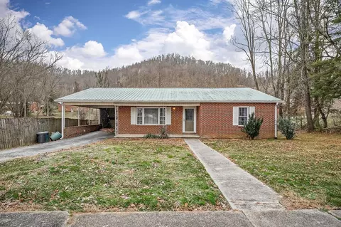 511 Evans St, Livingston, TN 38570