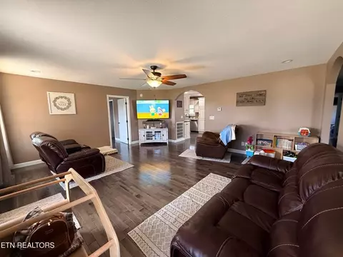 1926 Old Grimsley Rd, Grimsley, TN 38565 photo 10