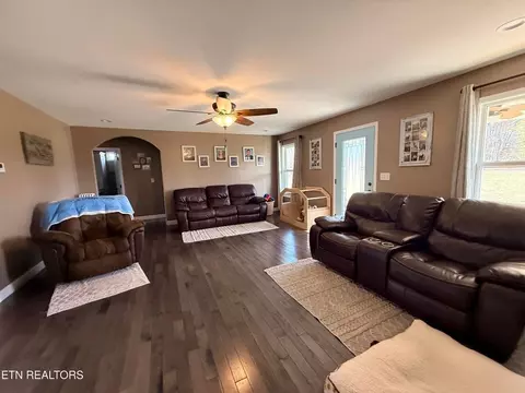 1926 Old Grimsley Rd, Grimsley, TN 38565 photo 9