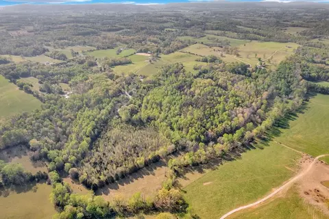 346 NW Sam Golden Rd, Sparta, TN 38583