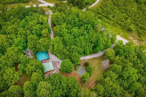 1263 Ridge Rd W, Crossville, TN 38572