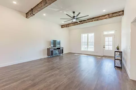 Living - 1248 Lowery Rd, Walling, TN 38587 photo 2 of 2