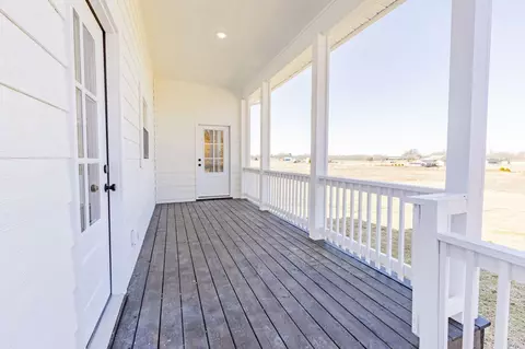 Exterior - 1248 Lowery Rd, Walling, TN 38587 photo 3 of 5