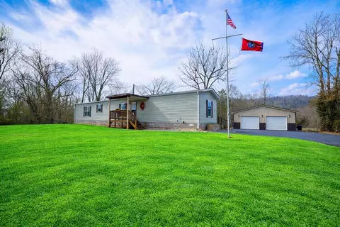 1757 Byrdstown Hwy, Livingston, TN 38570