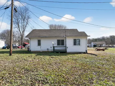 Exterior - 1360 Dunavin Dr, Baxter, TN 38544 photo 5 of 6