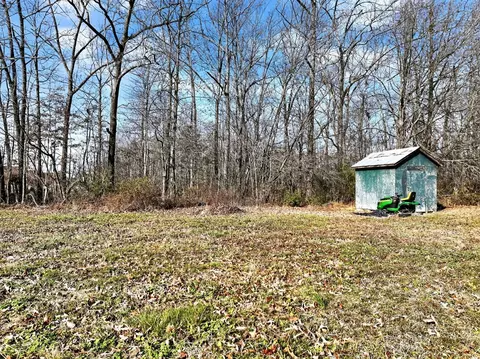 Exterior - 1360 Dunavin Dr, Baxter, TN 38544 photo 6 of 6