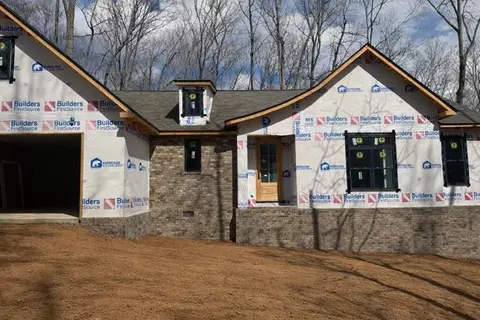 563 Hardwood Ln, Livingston, TN 38570
