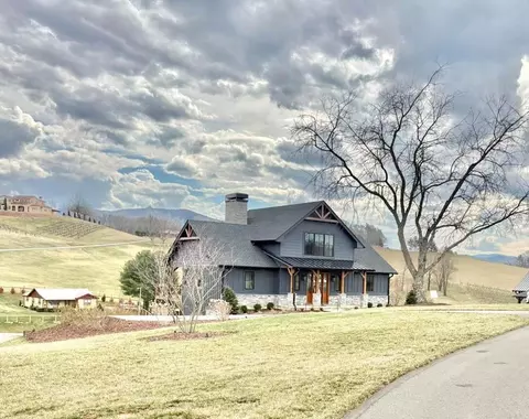 232 Farmhouse Village Trl, Butler, TN 37640