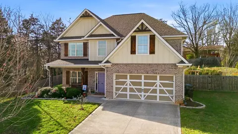 221 Birchwood Ln, Lenoir City, TN 37771