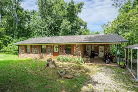 811 Greenfield Dr, Livingston, TN 38570