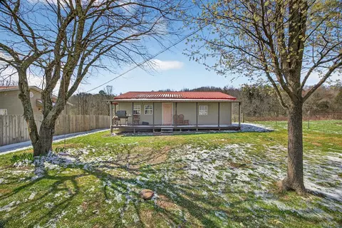 220 Pierce Ln, Monterey, TN 38574