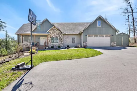 1156 Sunset Ridge Dr, Crossville, TN 38571