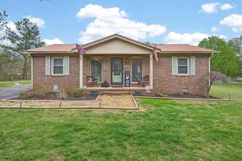 2912 Zeb Warren Rd, Cookeville, TN 38506