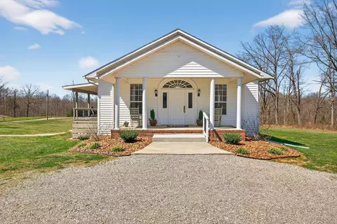 1375 Falling Water Rd, Cookeville, TN 38506