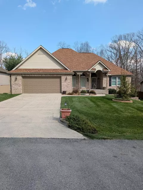 222 Amherst Ln, Crossville, TN 38558