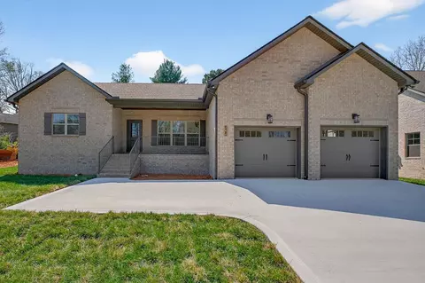 525 Windrowe Dr, Cookeville, TN 38506