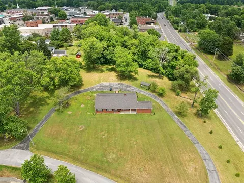 114 Calhoun St, Smithville, TN 37166