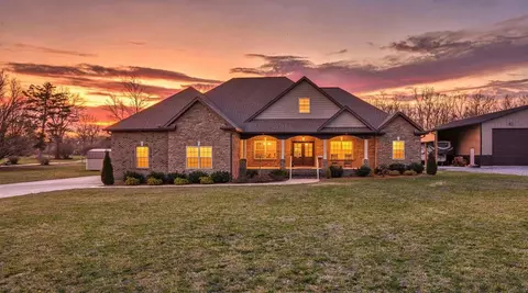 667 Pete Sain Rd, Manchester, TN 37355