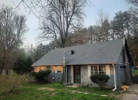 157 Hickory Ave, Monterey, TN 38574