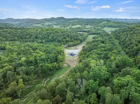 215 Hickman Creek Rd S, Hickman, TN 38567