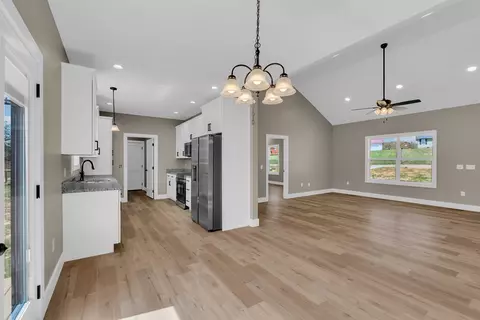 Entry Way - 8352 Southfork, Baxter, TN 38544 photo 4 of 4
