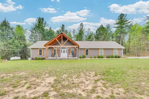 4282 Standing Rock Rd, Jamestown, TN 38556