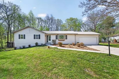 54 Peterson Ln, Pleasant Hill, TN 38578