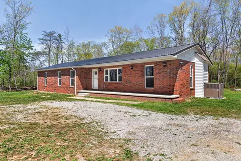 442 Rachel Rd, Crossville, TN 38572