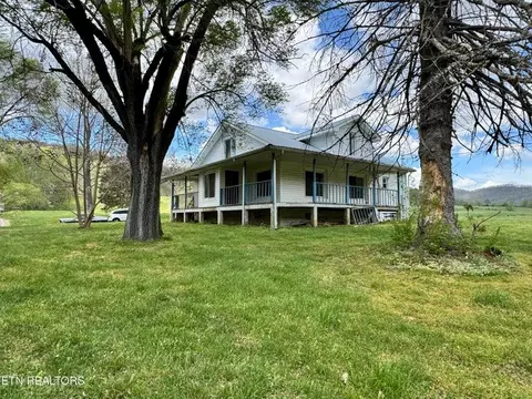 112 Shiloh Rd, Crawford, TN 38554