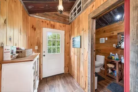 Entry Way - 7400 Franks Ferry Rd, Walling, TN 38587 photo 6 of 6