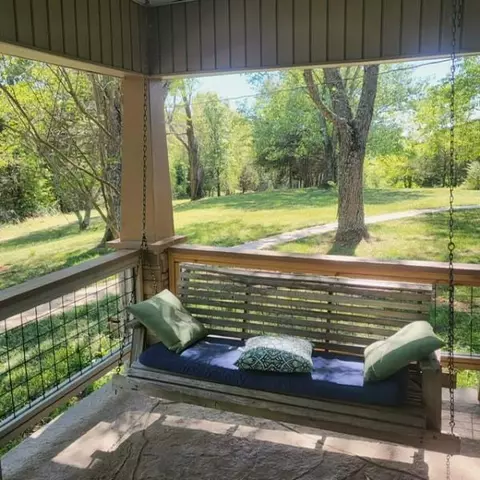 Exterior - 7400 Franks Ferry Rd, Walling, TN 38587 photo 5 of 10