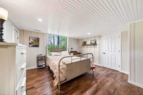 Bedroom - 7400 Franks Ferry Rd, Walling, TN 38587 photo 3 of 3