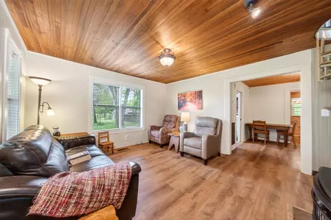 Living - 7400 Franks Ferry Rd, Walling, TN 38587 photo 2 of 4