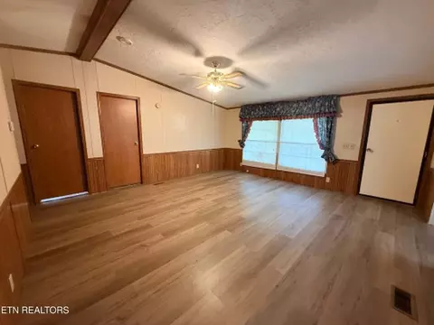 Living - 1243 Franklin Loop, Clarkrange, TN 38553 photo 1 of 3