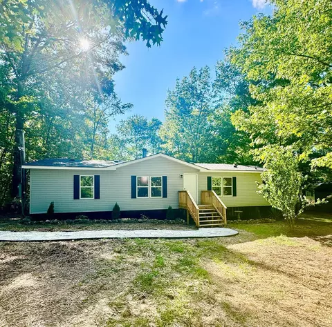 601 Foxwood Dr, Crossville, TN 38571