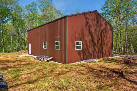 751 W Bluff Rd, Pikeville, TN 37367