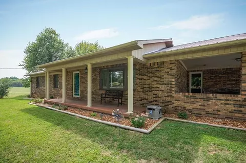 579 Old Celina Rd, Allons, TN 38541