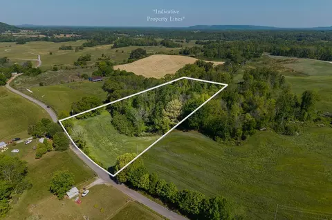 896 Russell Ci, Rock Island, TN 38585