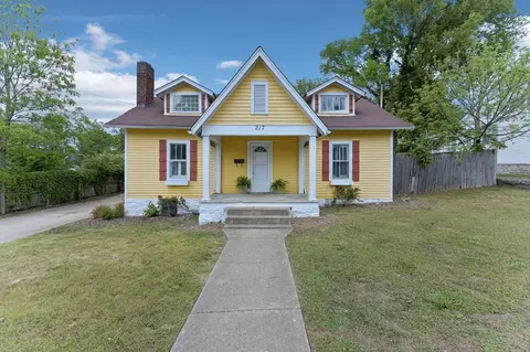 217 College Ave E, Carthage, TN 37030