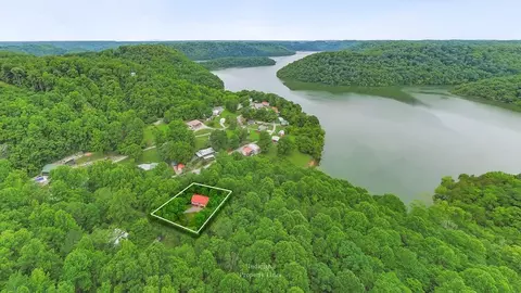 475 Lauren Ln, Baxter, TN 38544
