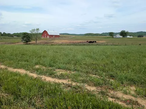 13 Rivertown Rd, Burkesville, KY 42717