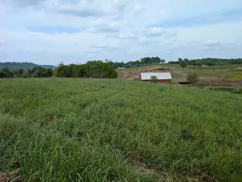 14 Rivertown Rd, Burkesville, KY 42717