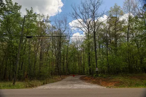 1913 Indian Park Rd, Monterey, TN 38574