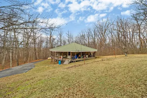 1017 Hinch Mountain Rd, Crossville, TN 38555