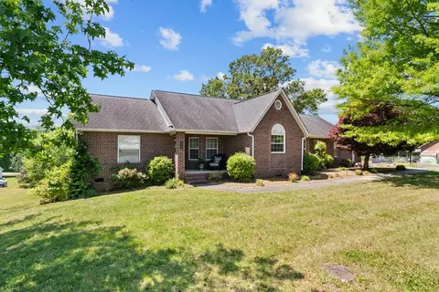 2415 N Pointe Cove Cir, Cookeville, TN 38506